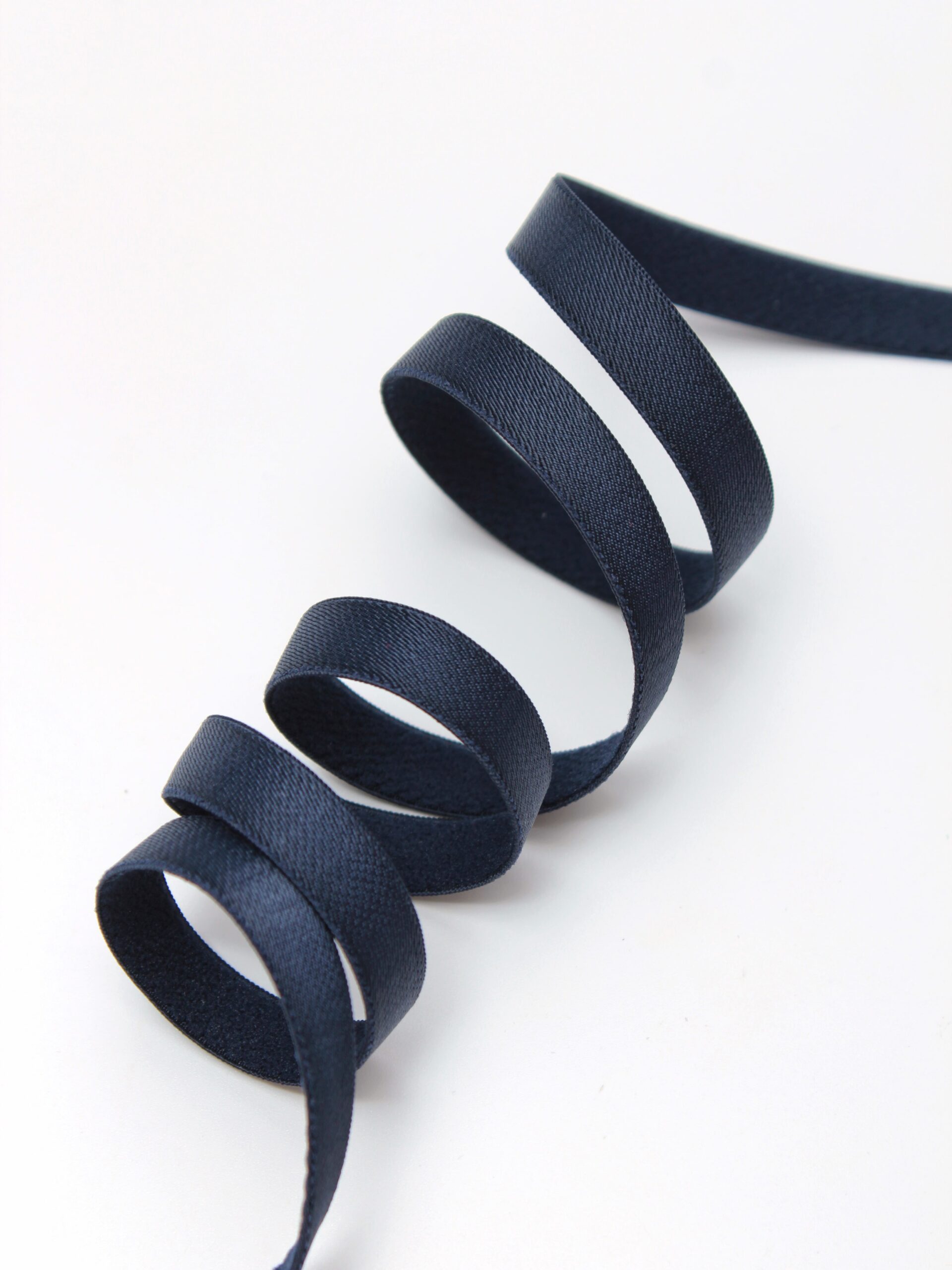 Резинка бретелечная темно-синяя матовая плотная ширина 10 мм