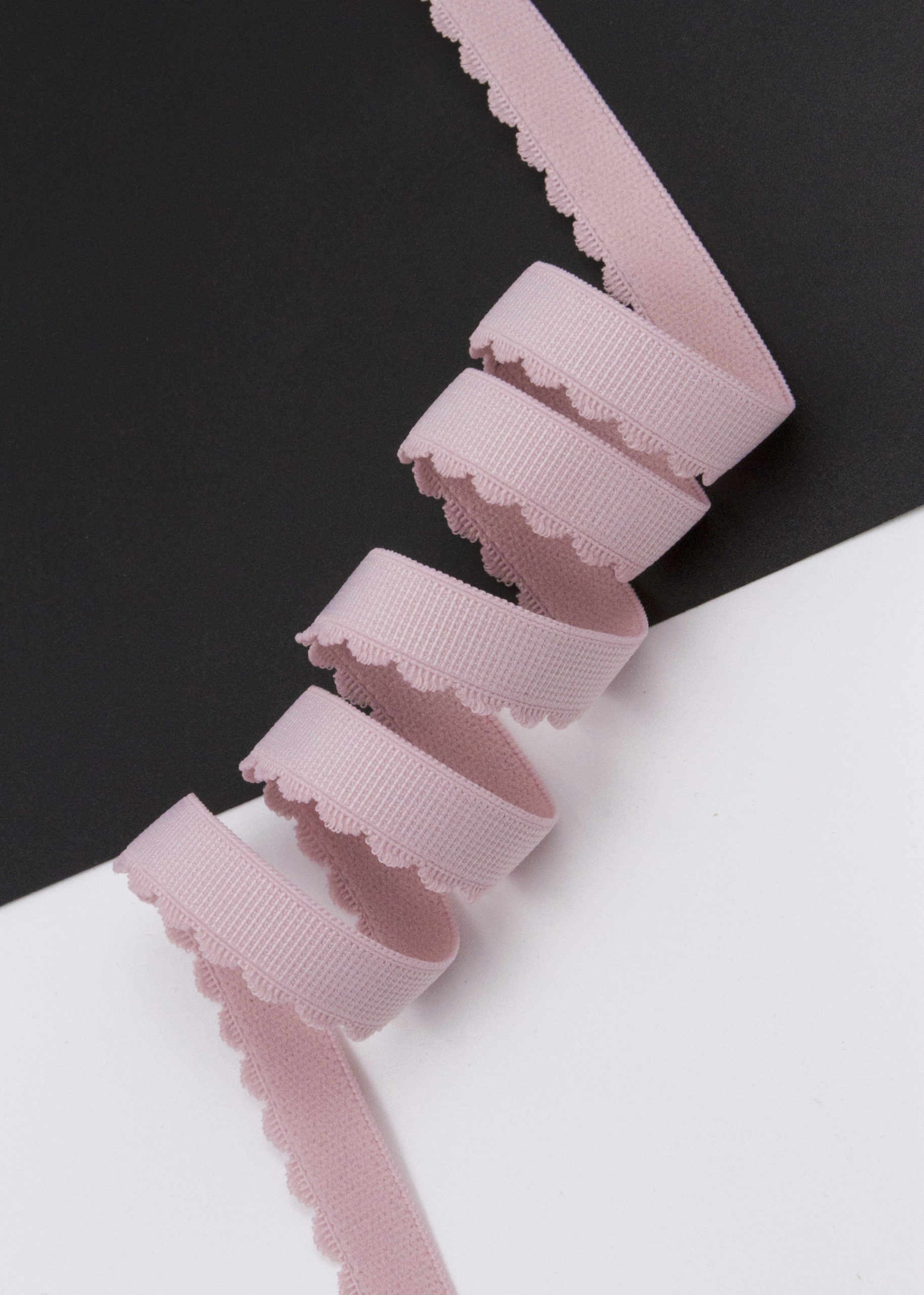 Резинка отделочная пудра ажурная ширина 15 мм с учетом фестона Lauma (Латвия)