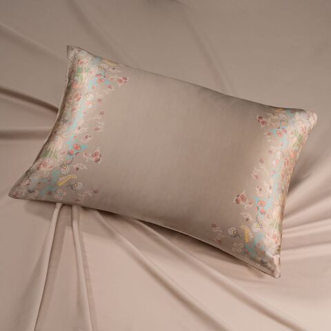 Наволочка 50x70 Mollen Цветок папоротника песочно-бежевая шелковая