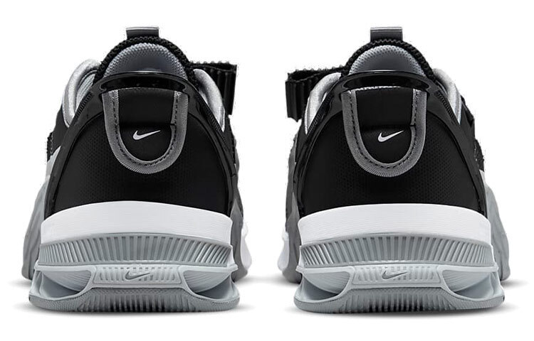 Nike Metcon 7 Flyease Hyper Sneakers