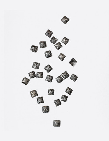 ARTEX Полусферы квадратные граненные шлифованные черное серебро 2х2 мм