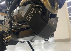 Пластиковая защита KTZ для мотоцикла BRZ S8 PR 300 (4T ZS172FMM-5, б.вал) 2024