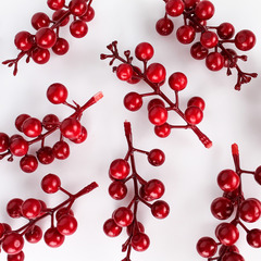 Ягоды красные искусственные, на ветке 12 ягод 1,2 - 1,8 см., набор 10 шт.