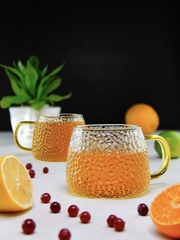 Набор стеклянных кружек 450 мл из рельефного стекла с желтой ручкой