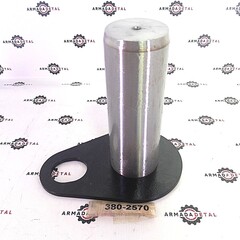 Палец крепления штока г/цилиндра подъема передней стрелы | 380-2570 | TMP