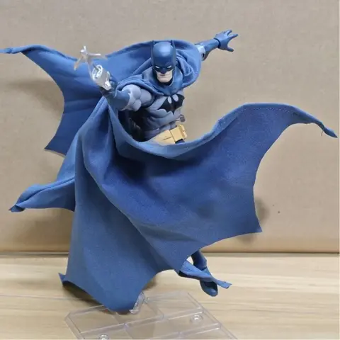 Фигурка Бэтмен из комикса Бэтмен Тихо