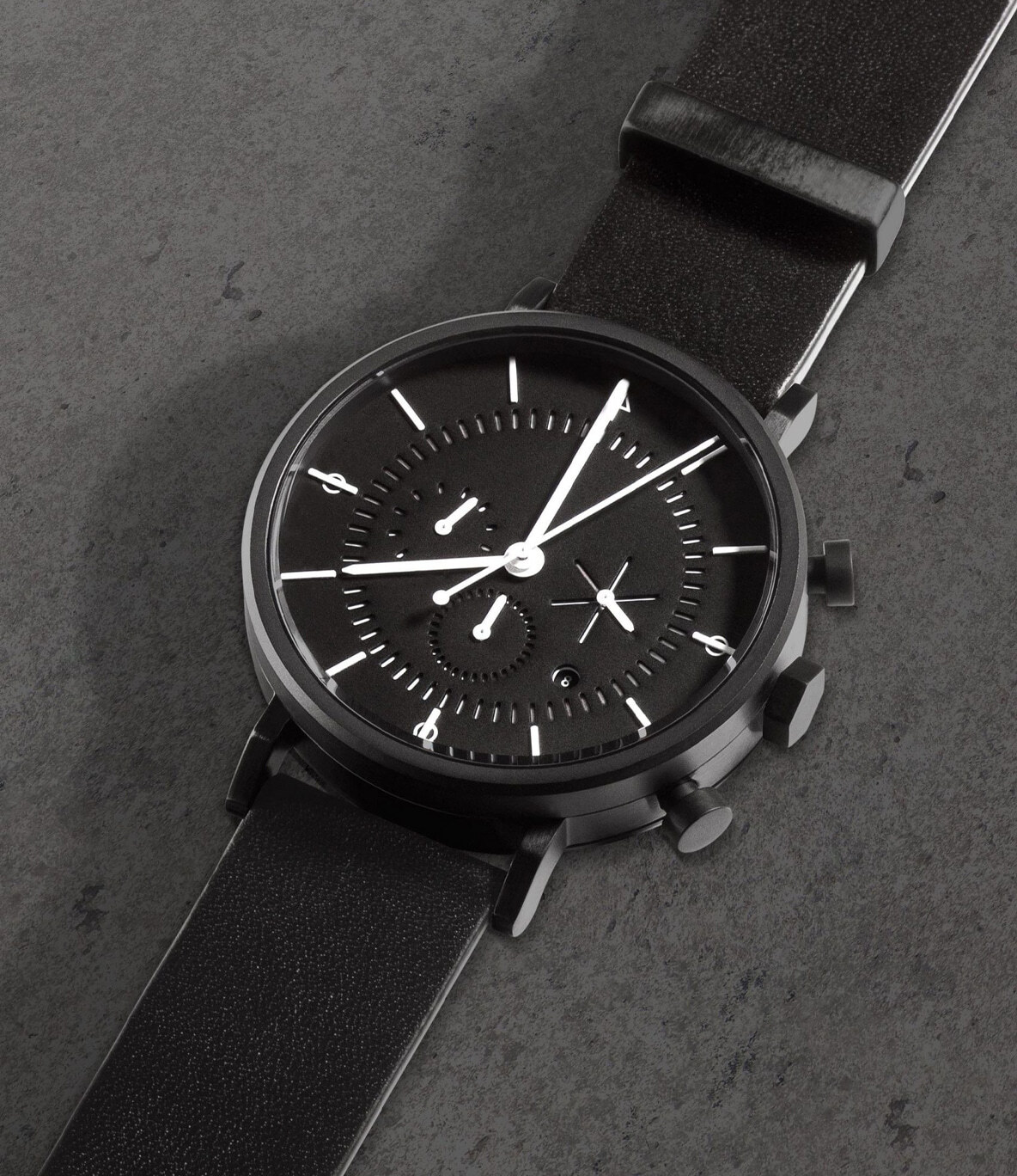 Aark Eon Black — кварцевые часы (42 мм)