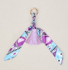 Подвес на сумку (сиреневый) B-32