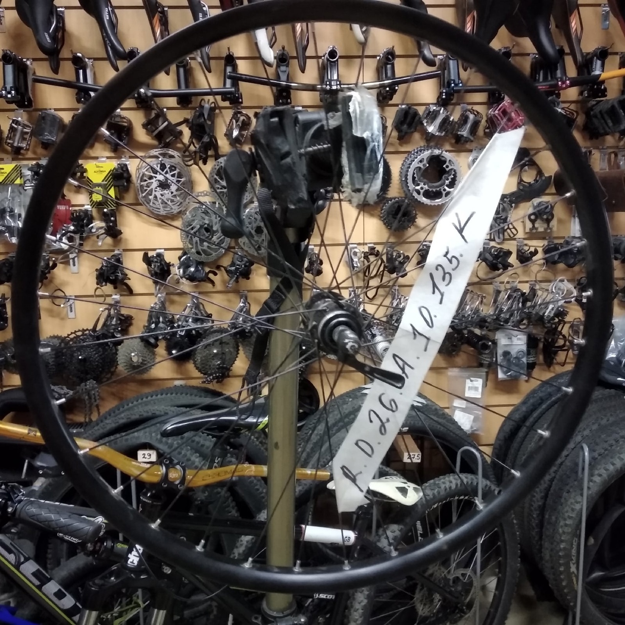 Заднее колесо Weinmann Shimano Deore 10x135 – купить за 4 500 руб | Ябегу -  Спортивные товары | Велосипеды | Запчасти