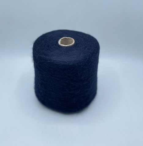 Mister Joe (пр.Италия),art-Preston 1000м/100гр, 35% Мохер, 35% Альпака 30% Полиамид, цвет-Темно-синий(556/671), арт-36480