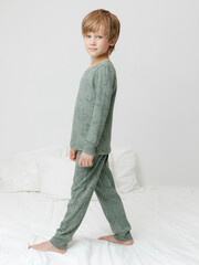 пижама  для мальчика  К 1552/весенний зеленый,динозавры
