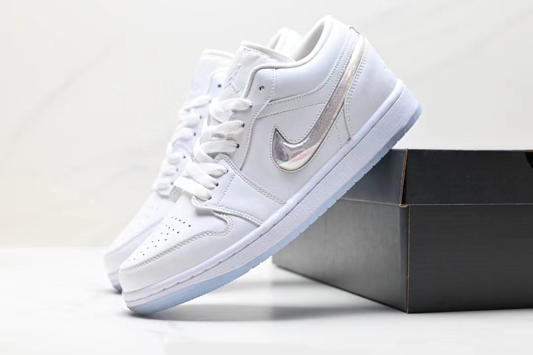 Nike glitter swoosh new arrivals