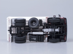 MAZ-5551 tipper later cabin 1988 low body red-white AutoHistory 1:43