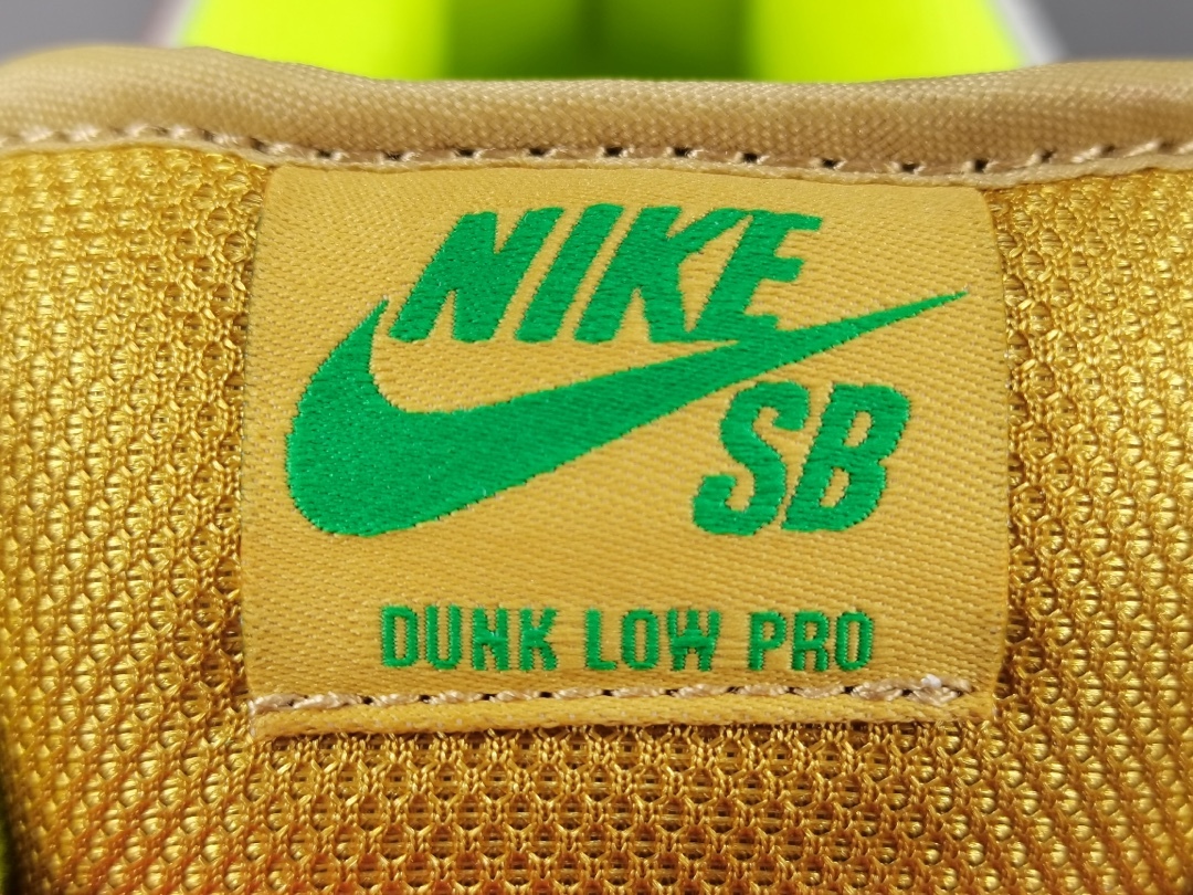 Nike sb dunk green yellow store