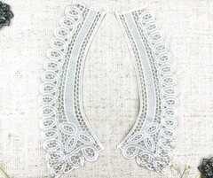 Воротник с бусинками, р. 29х9,5 см, молочный