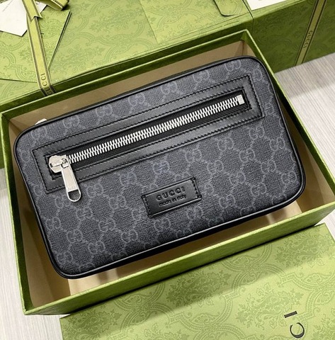 Поясная сумка Gucci GG Supreme