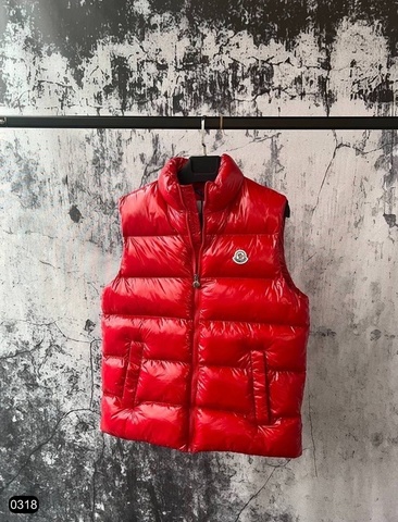 Жилетка Moncler 769555red