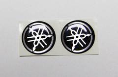 Наклейка-логотип универсальная 