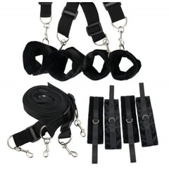 Бондаж для фиксации на кровати Frisky Bedroom Restraint Kit, черный