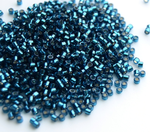 DBM-0608 Бисер цилиндрический Миюки делика 10/0 /Miyuki delica 10/0 Silver Lined Blue Zircon Dyed