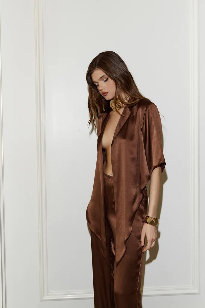 Костюм из натурального шелка, Коричневый