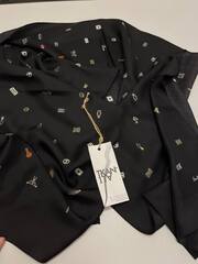 Кашне шелковое твиловое с принтом (с обработанными срезами) (Paul Smith, 100%шелк, Черный фон/мелкие пиктограммы и надпись бренда, 180*43)