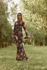 Платье со шлейфом рукав волан