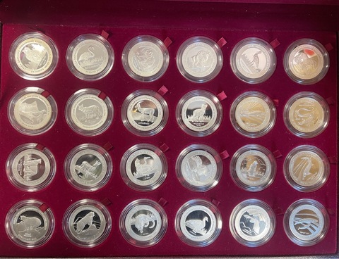 48 медалей серии Красная книга России в 2 коробках. Императорский Монетный Двор