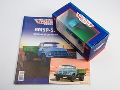 ZIL-131 AMUR-53131 flatbed truck blue-green  1:43 Legendary trucks USSR #44