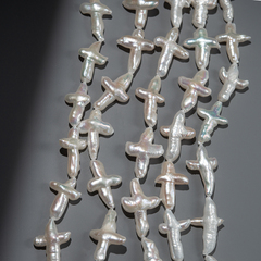 Жемчуг культивированный барочный "Крест", белый, 25-32*20-25мм