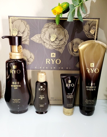 Укрепляющий уход для волос RYO BEAUTIFUL AGING CAMELLIA SET.
