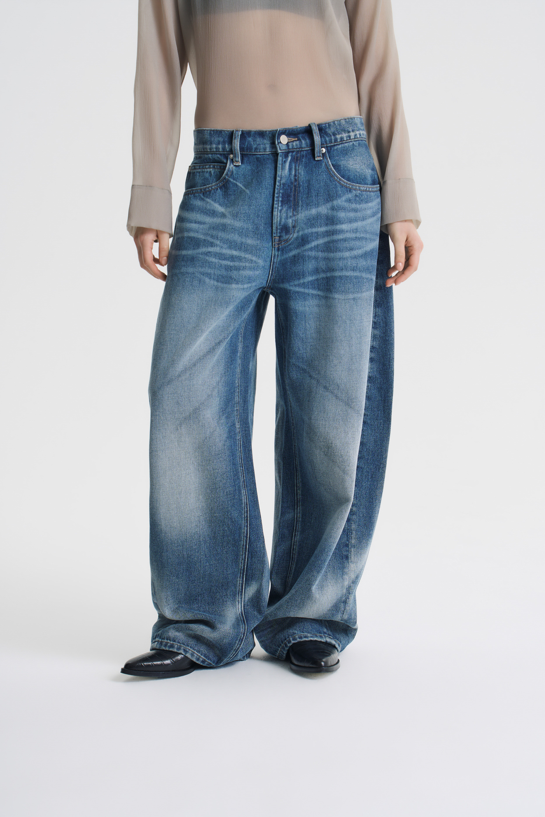 Джинсы acid wash