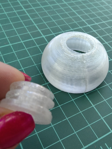 Плафон сферический тюльпан на резьбе/ D5cм, H6см. Пластик