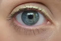 El Corazon Подводка для глаз Greenstone светло-зелёная