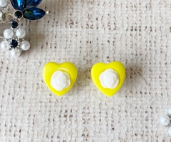 Пуговицы, р. 1,4х1,4 см, жёлтый