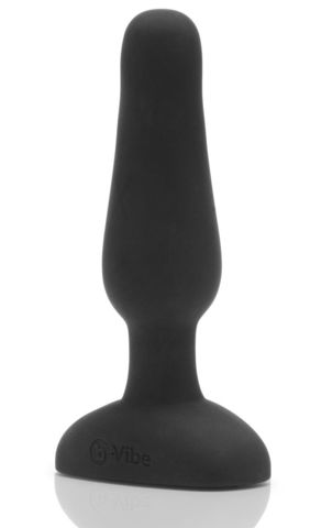 Анальная вибропробка чёрного цвета NOVICE REMOTE CONTROL PLUG BLACK - 10,2 см. - b-Vibe BV-004-BLK