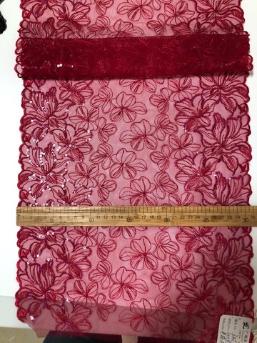 Вышивка на сетке бордо/пайетки 30 см