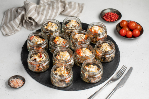 Салат из куриной печени с вялеными томатами, 12 шт.