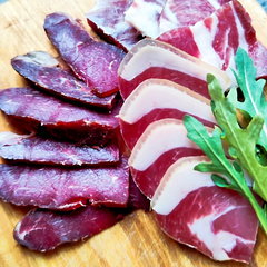 Окорок свиной сыровяленый 