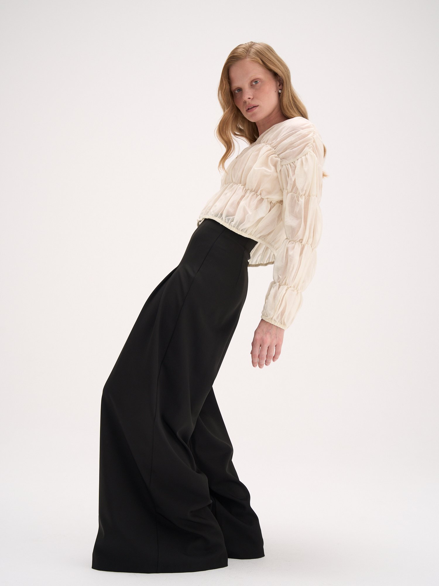 брюки с защипами "обсидиан" женские  с промокодом