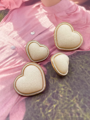 Пуговицы Сердечки бархатные молочные