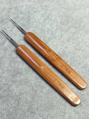 Крючок металлический с бамбуковой ручкой, 0,5 мм