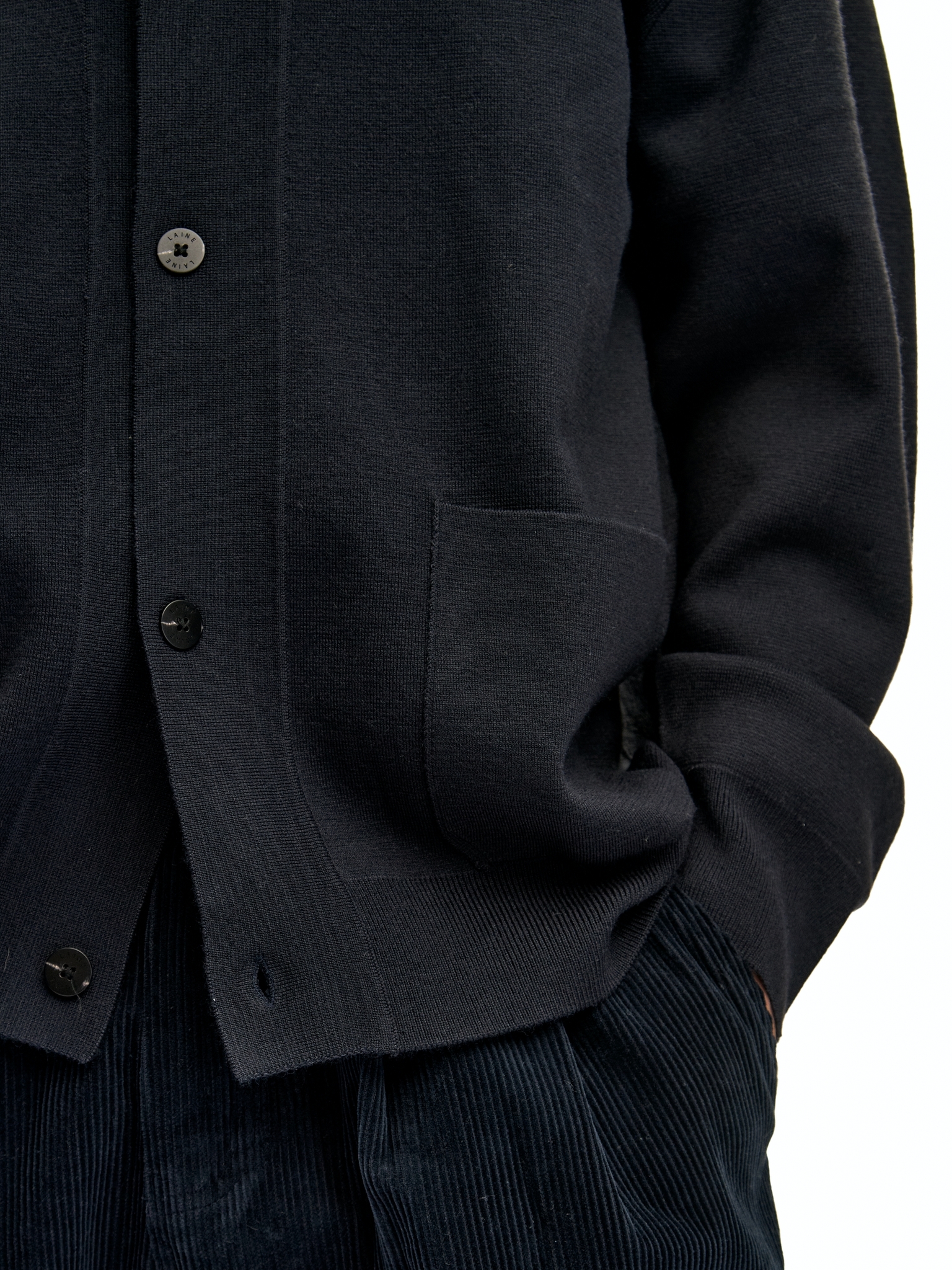 Темно-синий шерстяной кардиган Laine Premium