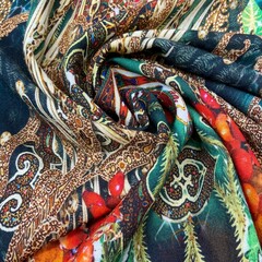 Шарф из шерсти кизил на зеленом фоне 178*66 арт.П11