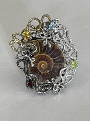 Аммонит  (кольцо из серебра)
