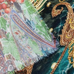 Шарф из шерсти кизил на зеленом фоне 178*66 арт.П11