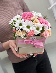 Мини шкатулка с клубникой и цветами «Дыхание весны»