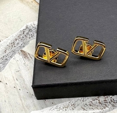 Серьги-пусеты Valentino из латуни качество lux