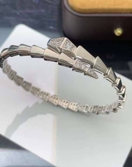 28499-braslet-zmeya-serpenti-vgold-s-cirkonami-lux