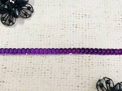 Тесьма пайетки на нитке, ш. 0,6 см